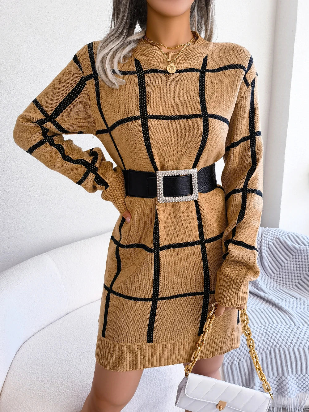 Chic chequered long-sleeved dress