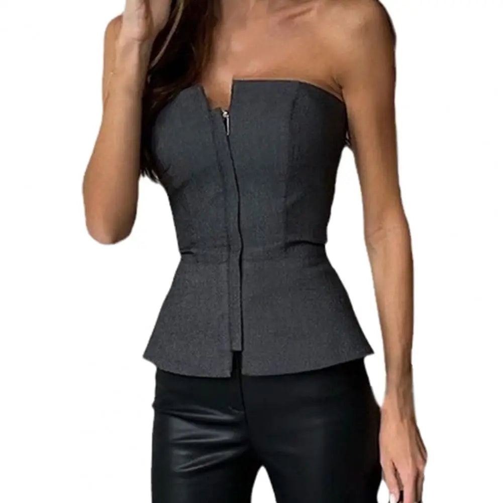 Structured, strapless top with peplum