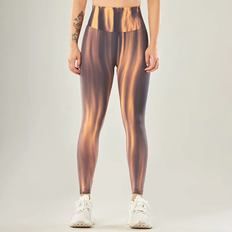 High-waisted performance leggings with seamless wave pattern