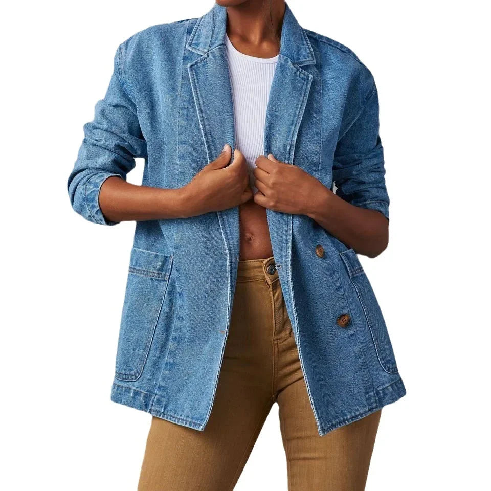 Denim blazer with button pockets and loose fit