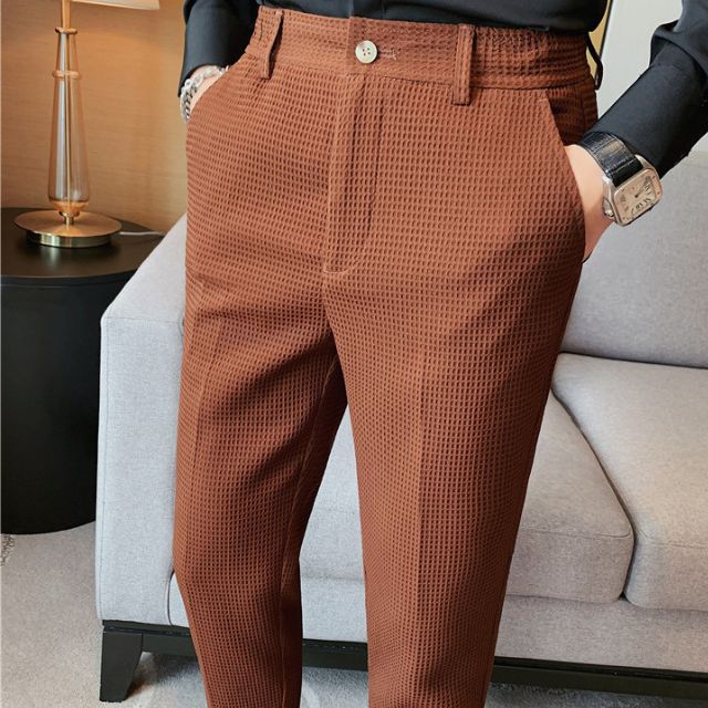 Slim-fit trousers with a subtle checked pattern