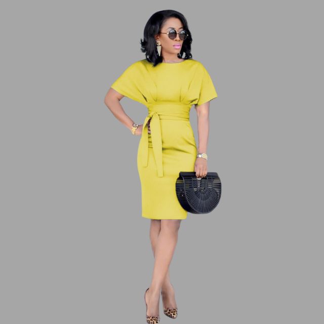 Classic pencil dress with belt and short sleeves