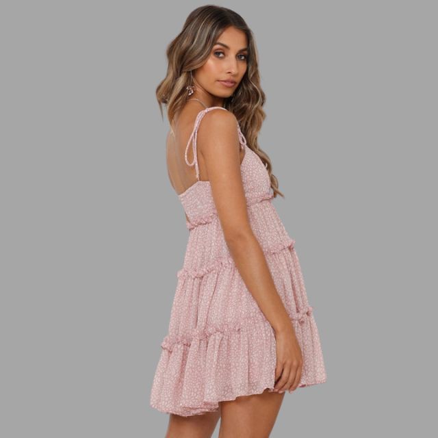 Playful, tiered mini dress with a delicate print