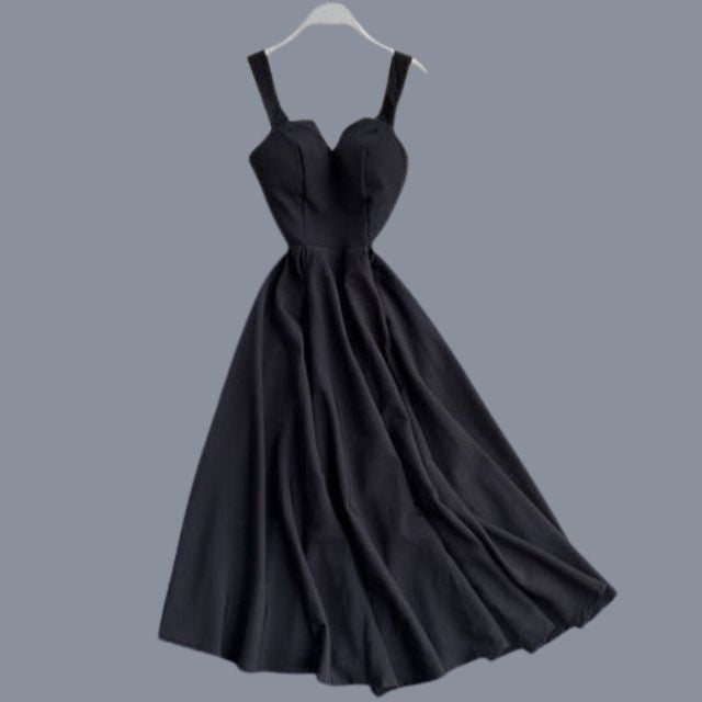 Sleeveless A-line evening dress with sweetheart neckline