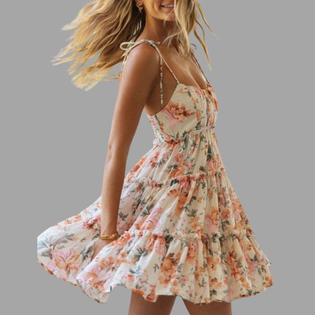 Playful, tiered mini dress with a delicate print