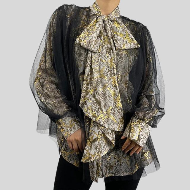 Transparent blouse with lantern sleeves