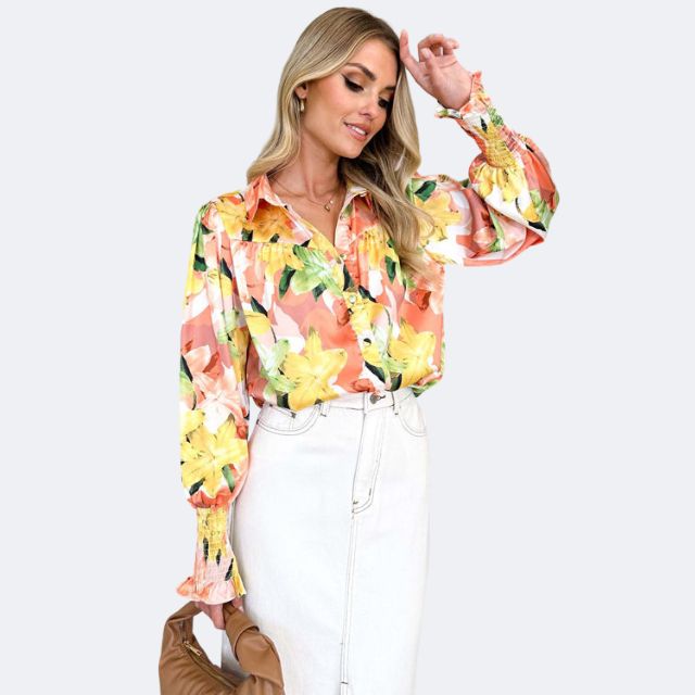 Flowing blouse with lantern sleeves