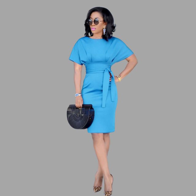 Classic pencil dress with belt and short sleeves