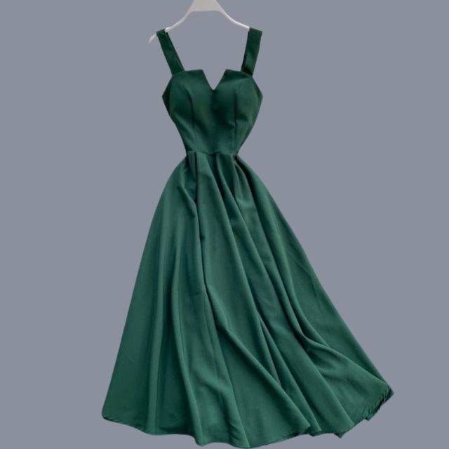 Sleeveless A-line evening dress with sweetheart neckline