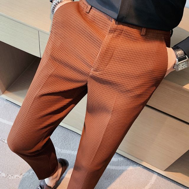 Slim-fit trousers with a subtle checked pattern