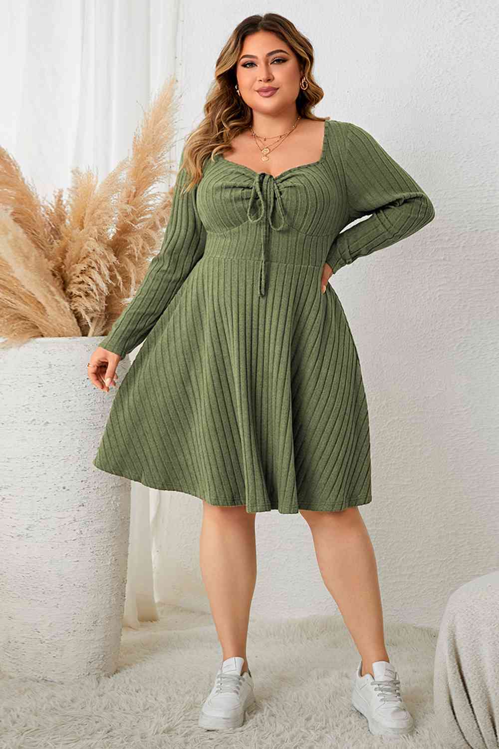 Ribbed dress with sweetheart in plus size