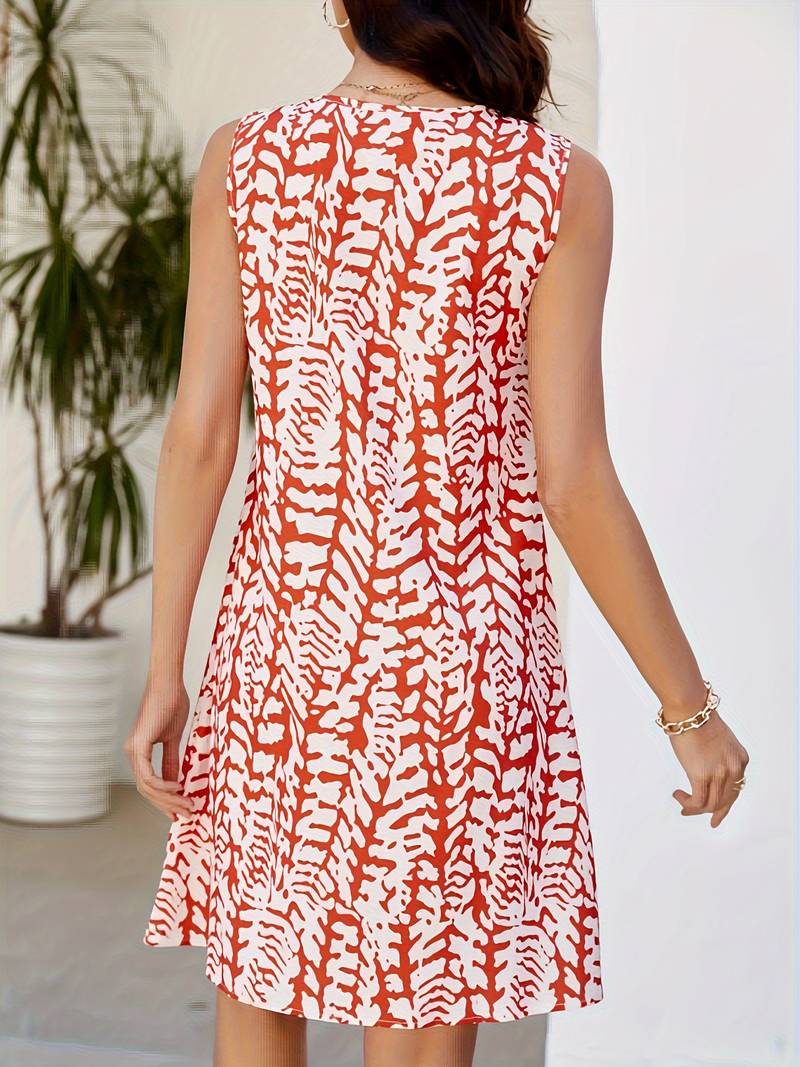 Round neck dress with exotic print