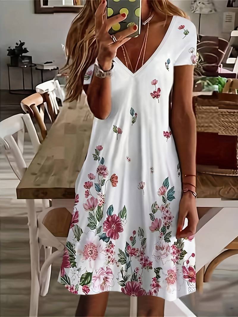 Short-sleeved dress with floral print