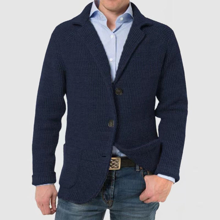 Elegant long-sleeved jacket with chapel pocket